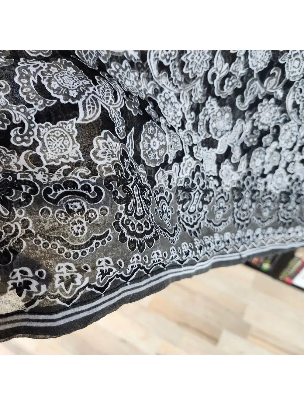 Billabong Black & White Sheer Floral Maxi Skirt Women's Medium Boho